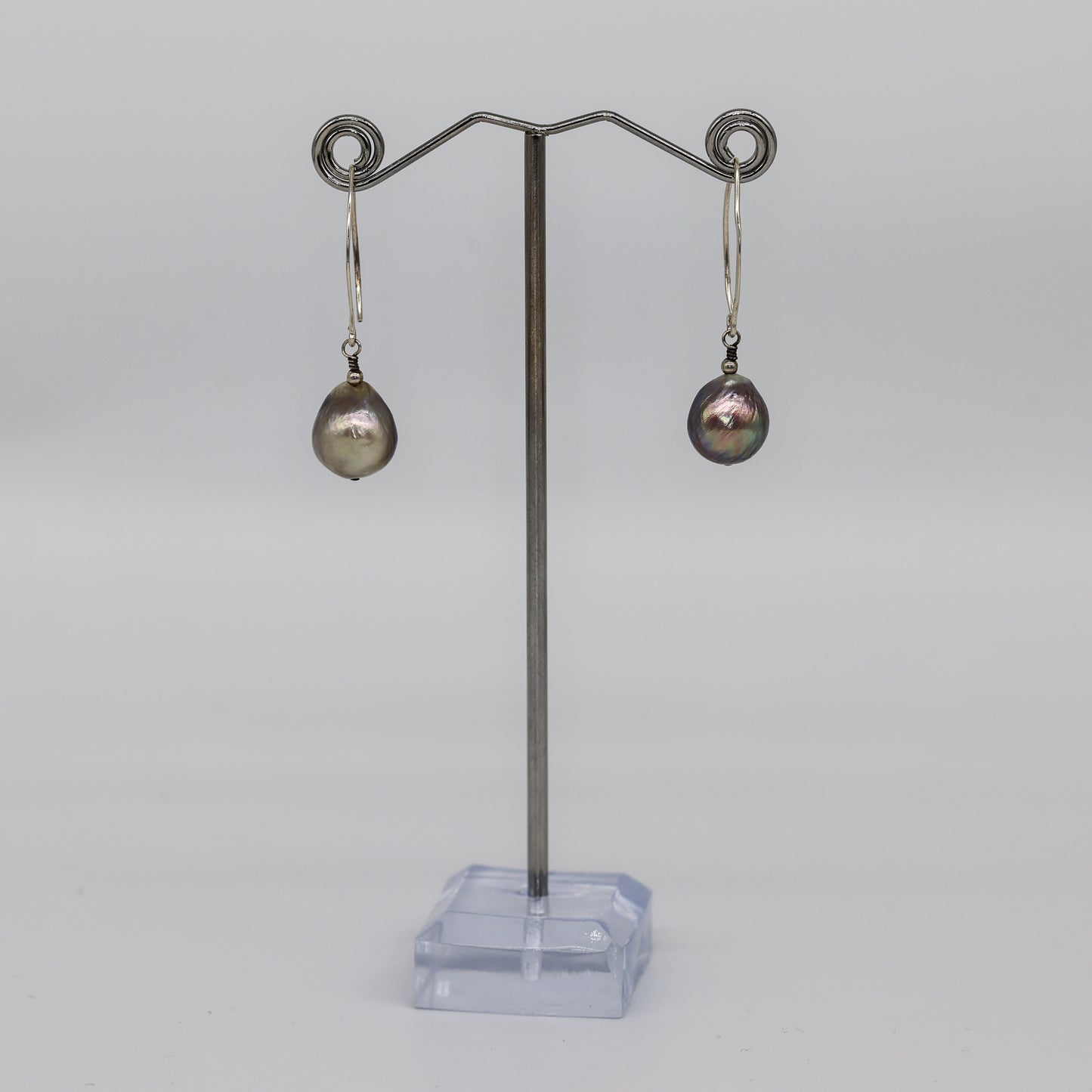 Pearlescent Baroque Brilliance